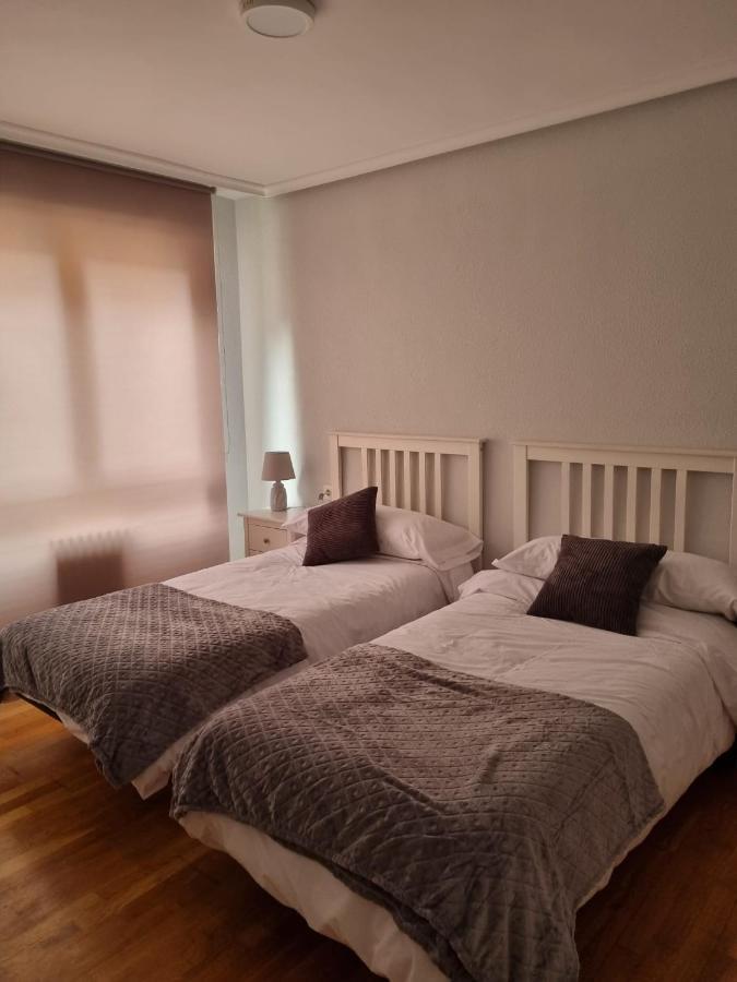 Appartamento Vivienda Silvia Renfe León Esterno foto